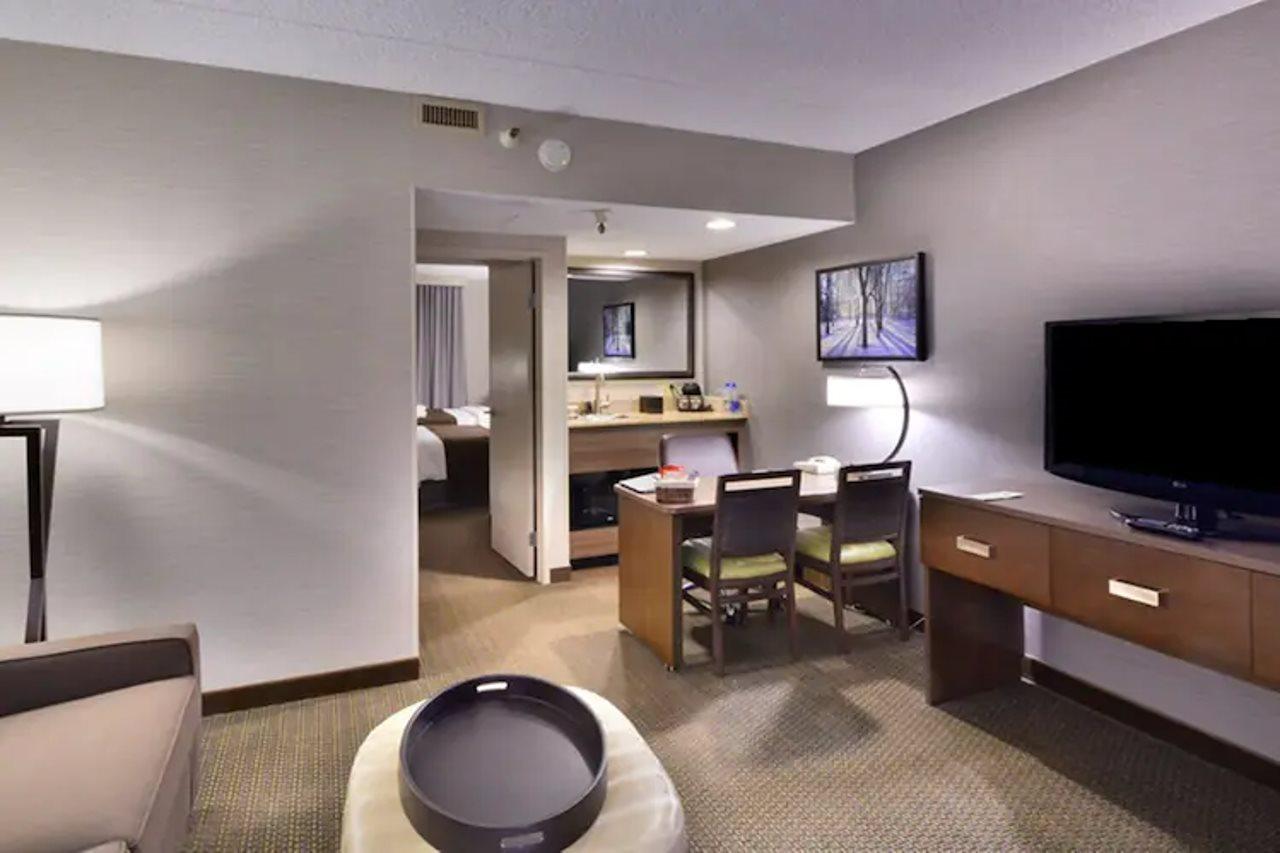 Embassy Suites By Hilton Denver Central Park Buitenkant foto