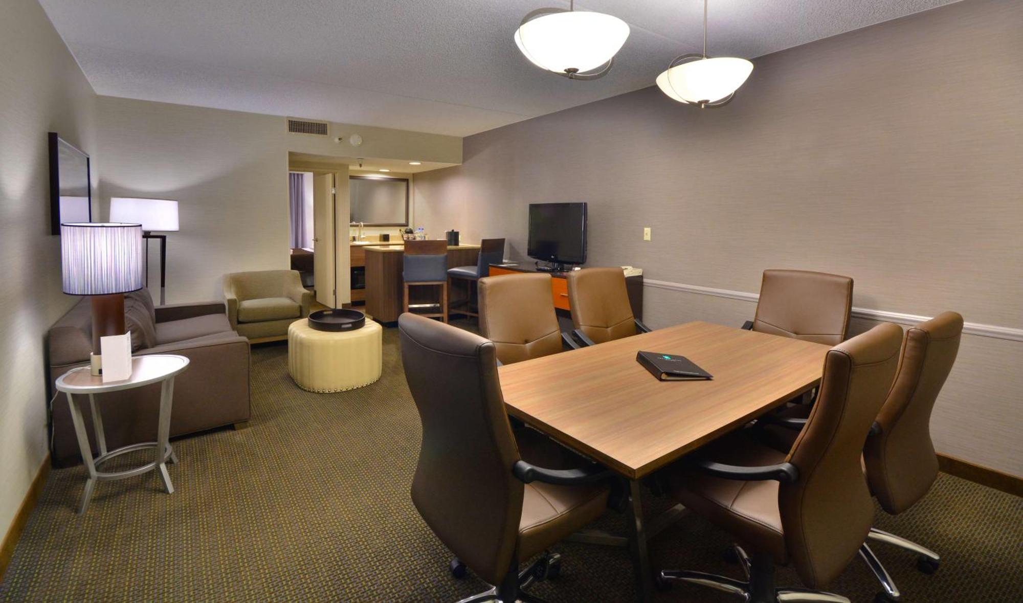 Embassy Suites By Hilton Denver Central Park Buitenkant foto