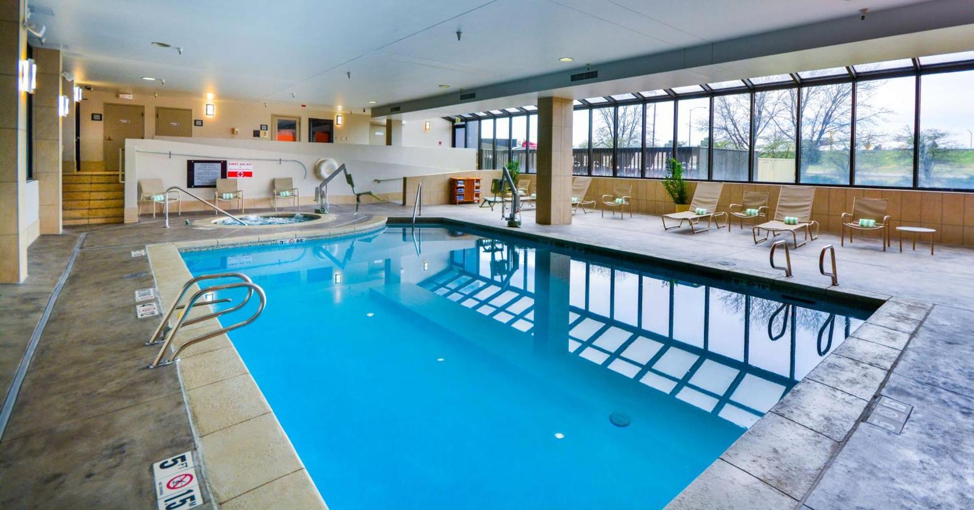 Embassy Suites By Hilton Denver Central Park Buitenkant foto