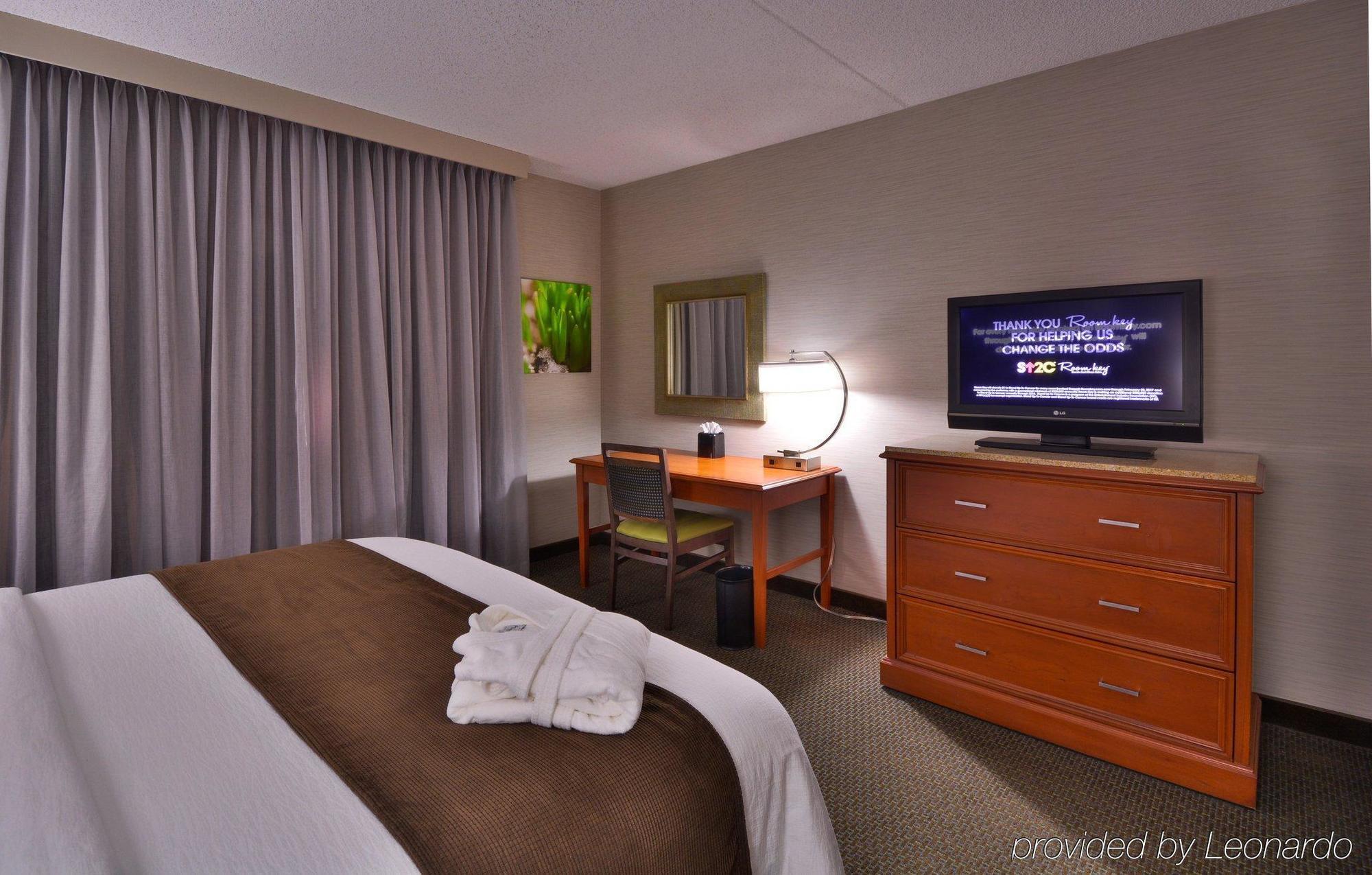 Embassy Suites By Hilton Denver Central Park Kamer foto