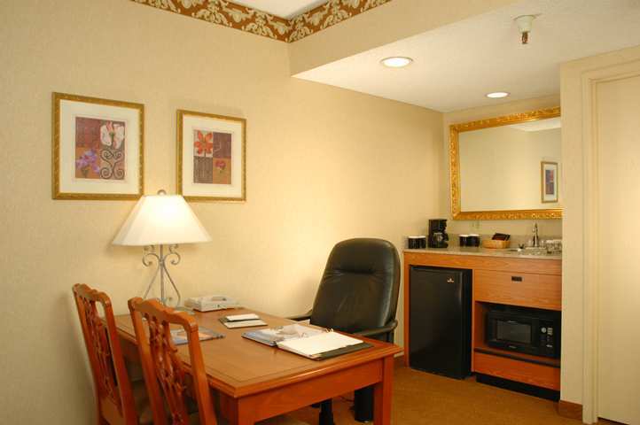 Embassy Suites By Hilton Denver Central Park Buitenkant foto