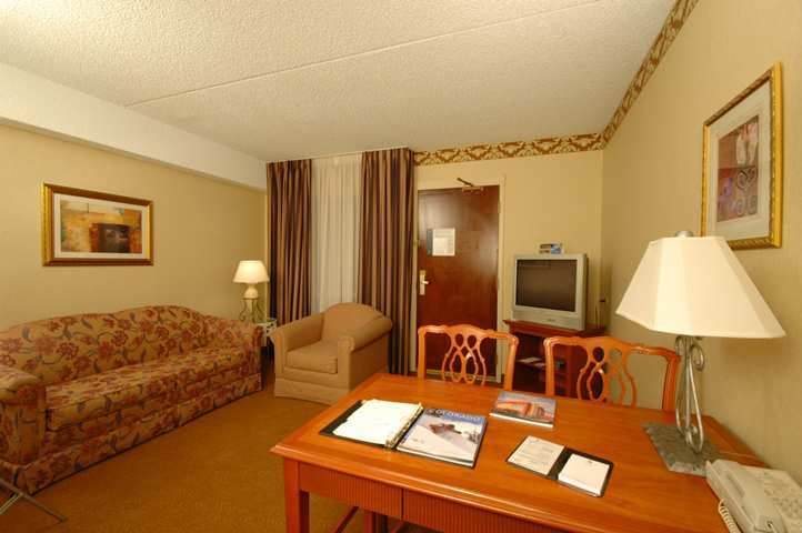 Embassy Suites By Hilton Denver Central Park Buitenkant foto