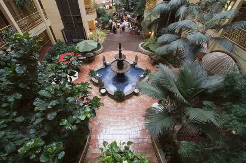 Embassy Suites By Hilton Denver Central Park Buitenkant foto